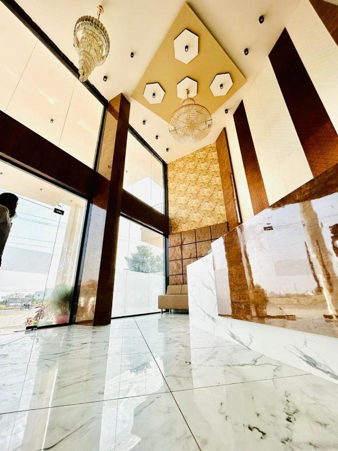 Clarks Collection Somnath Hotel Exterior photo