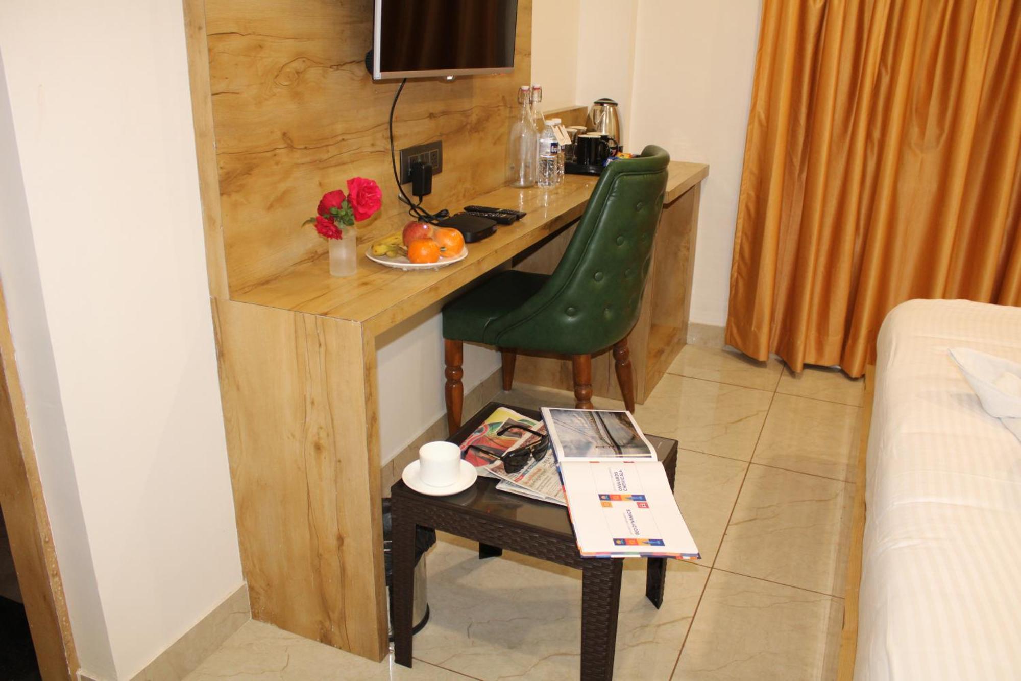 Clarks Collection Somnath Hotel Exterior photo