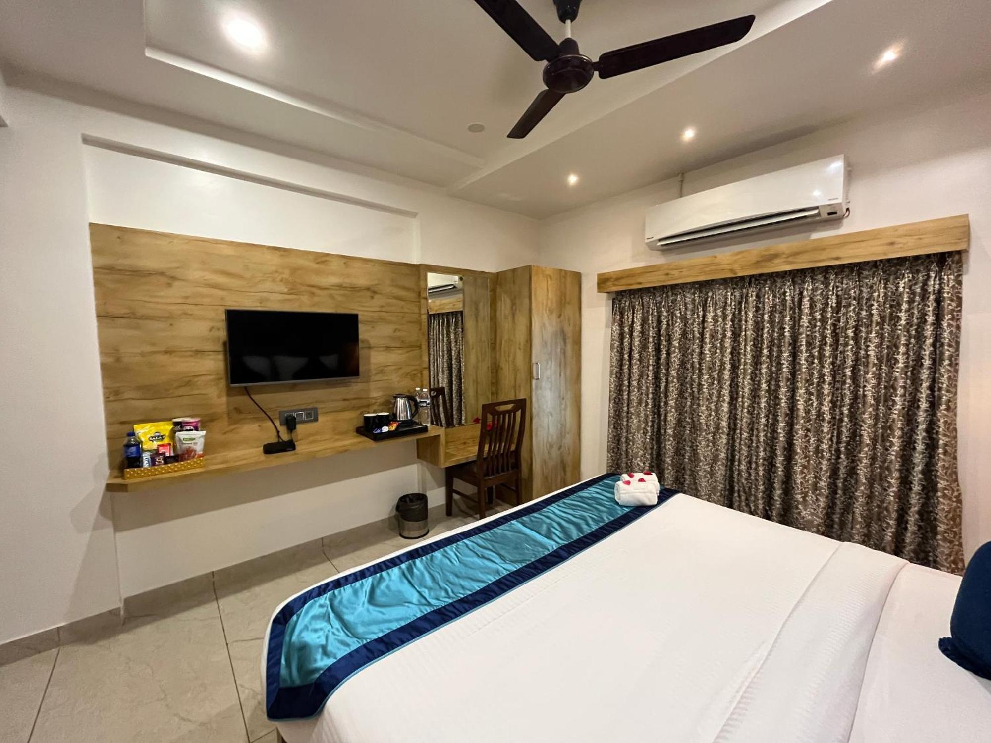Clarks Collection Somnath Hotel Exterior photo